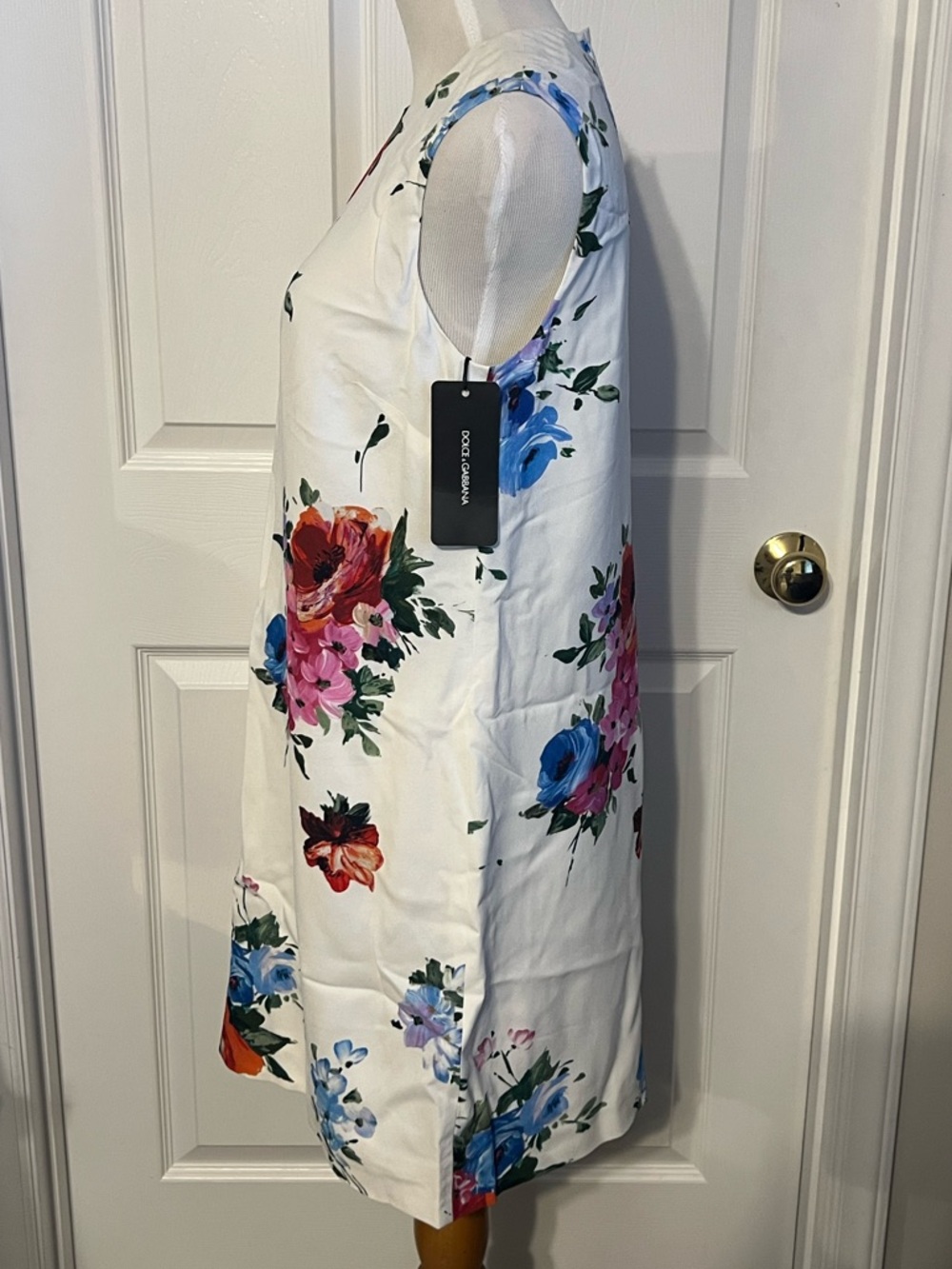 NWT Dolce & Gabbana White Floral Mini Dress with Pink, Red and Blue Blooms - Picture 2 of 12
